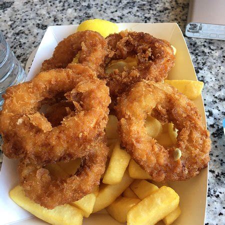 Crap food, crap service .